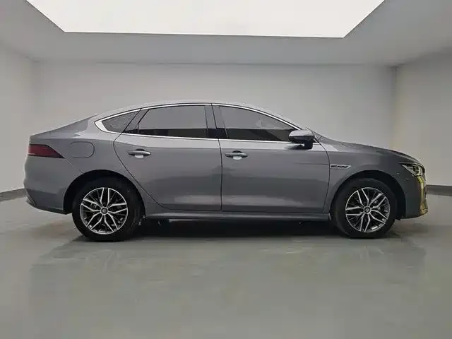 BYD Qin PLUS — Фото автомобиля 15