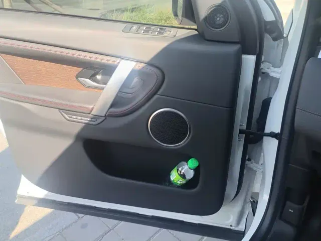 Land Rover Discovery Sport — Фото автомобиля 7