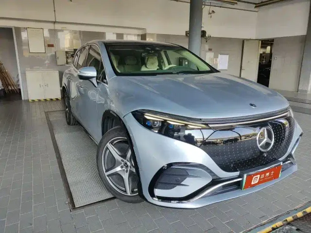 Mercedes-Benz EQS SUV — Фото автомобиля 2