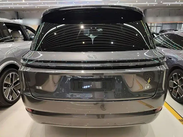 Li Auto L9 — Фото автомобиля 5