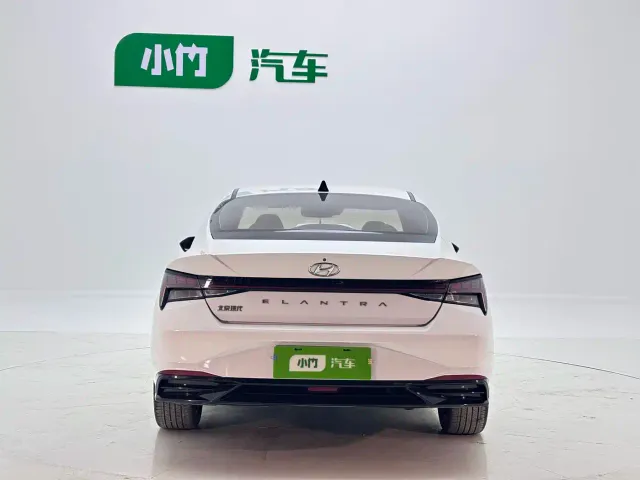 Hyundai Elantra — Фото автомобиля 5