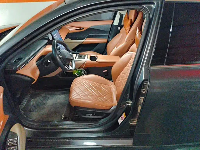 Changan Qiyuan A05 — Фото автомобиля 7