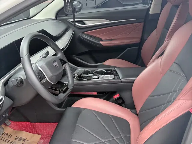 Changan Eado — Фото автомобиля 4
