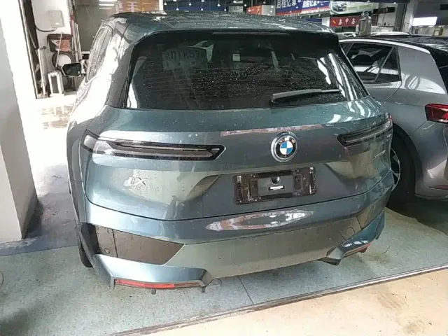 BMW iX — Фото автомобиля 5