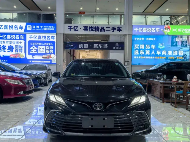 Toyota Camry — Фото автомобиля 2