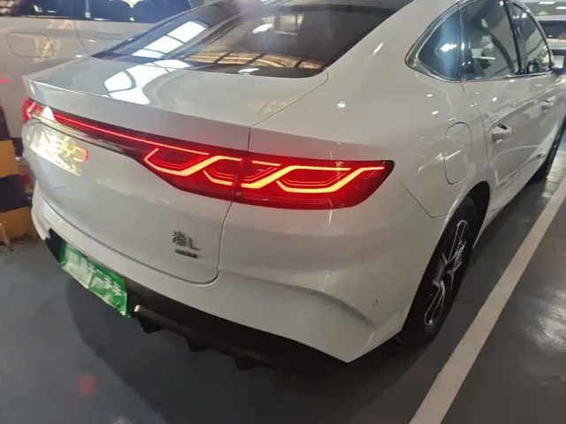 BYD Qin L — Фото автомобиля 7
