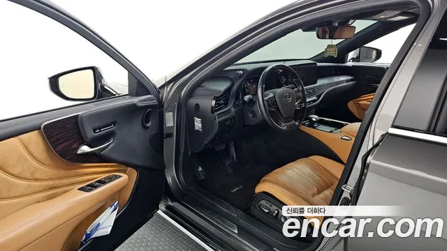 Lexus LS — Фото автомобиля 6