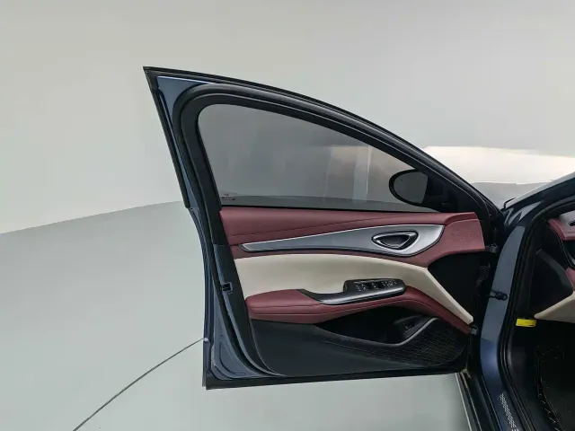 BYD Seal 07 DM-i — Фото автомобиля 15