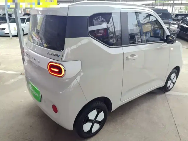 Wuling Hongguang Mini EV — Фото автомобиля 6