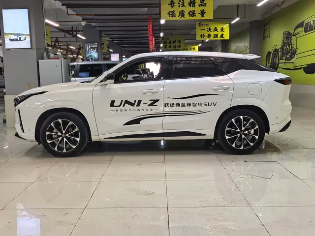 Changan UNI-Z — Фото автомобиля 3