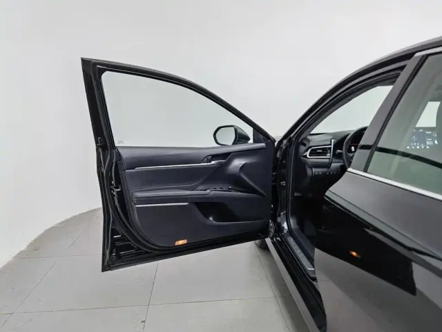 Toyota Camry — Фото автомобиля 8