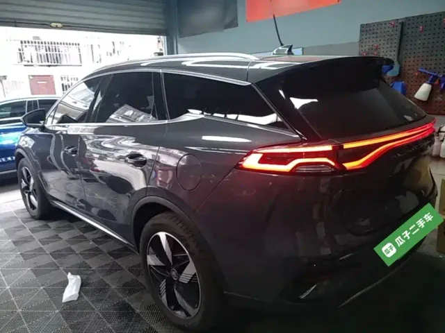 BYD Tang — Фото автомобиля 4