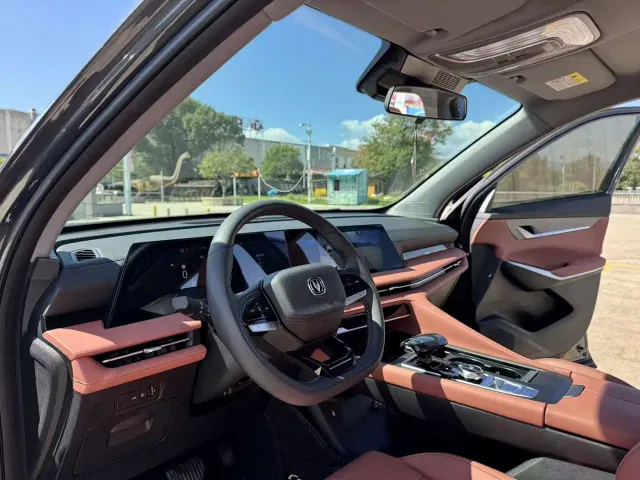 Changan CS75 Plus — Фото автомобиля 11