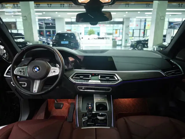 BMW X5 — Фото автомобиля 11