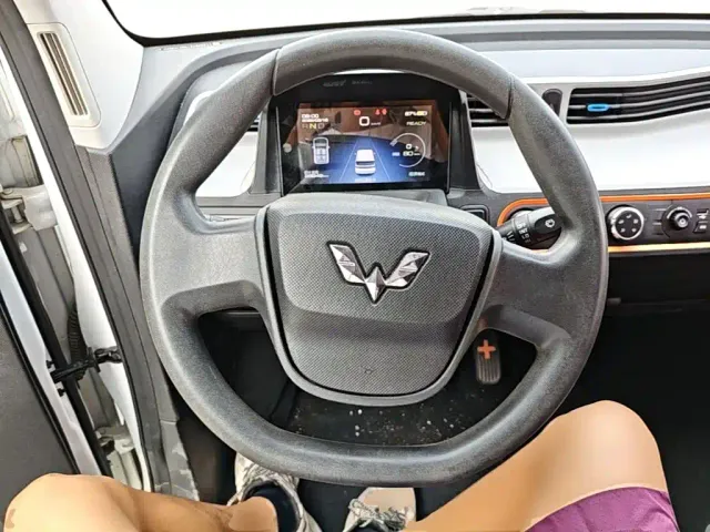 Wuling Hongguang Mini EV — Фото автомобиля 10