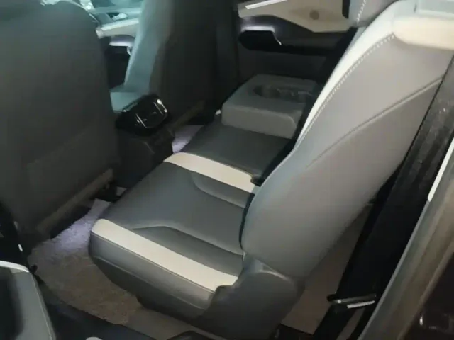 Volkswagen ID.6 Crozz — Фото автомобиля 16