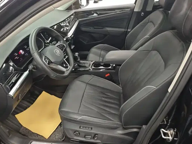Volkswagen Passat — Фото автомобиля 14