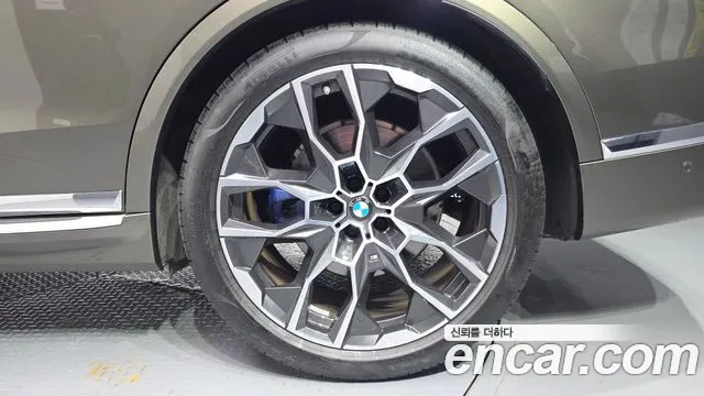 BMW X7 — Фото автомобиля 21