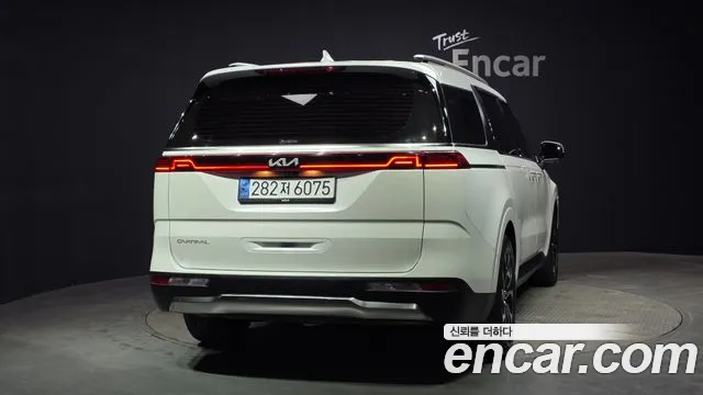 Kia Canival Carnival 4 поколение Дизель 7 мест Signature — Фото автомобиля 4
