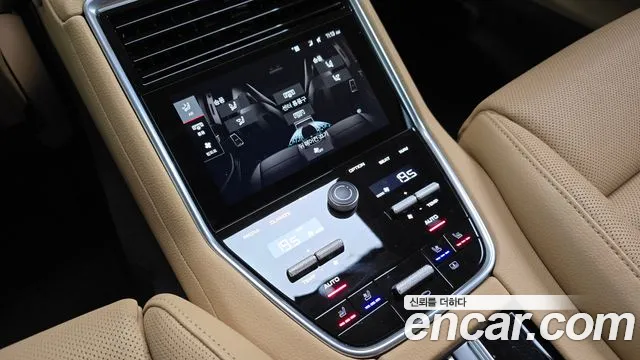 Porsche Panamera — Фото автомобиля 23