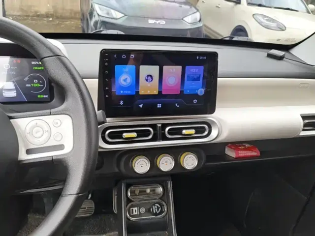 Wuling Hongguang Mini EV — Фото автомобиля 12