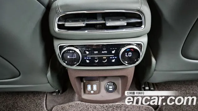 Genesis GV80 2.5T Бензин AWD — Фото автомобиля 19