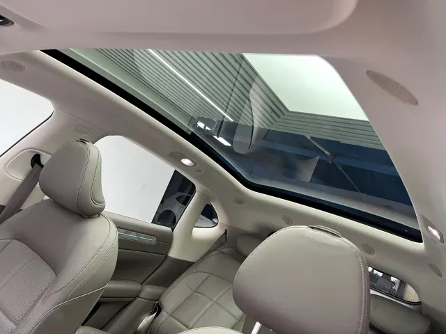 IM Motors LS6 — Фото автомобиля 15