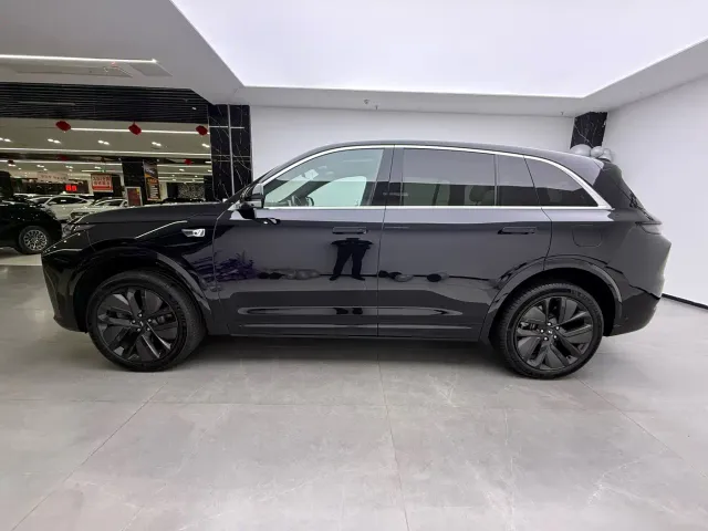Li Auto L7 — Фото автомобиля 5