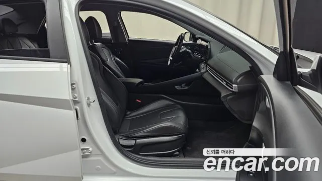 Hyundai Avante CN7 — Фото автомобиля 16