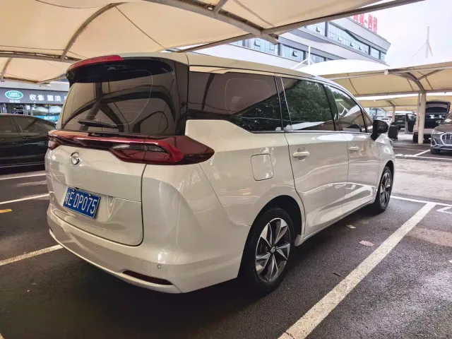 GAC Trumpchi M6 — Фото автомобиля 13