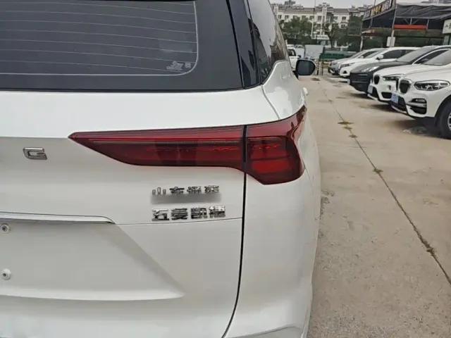 Wuling Victory — Фото автомобиля 7