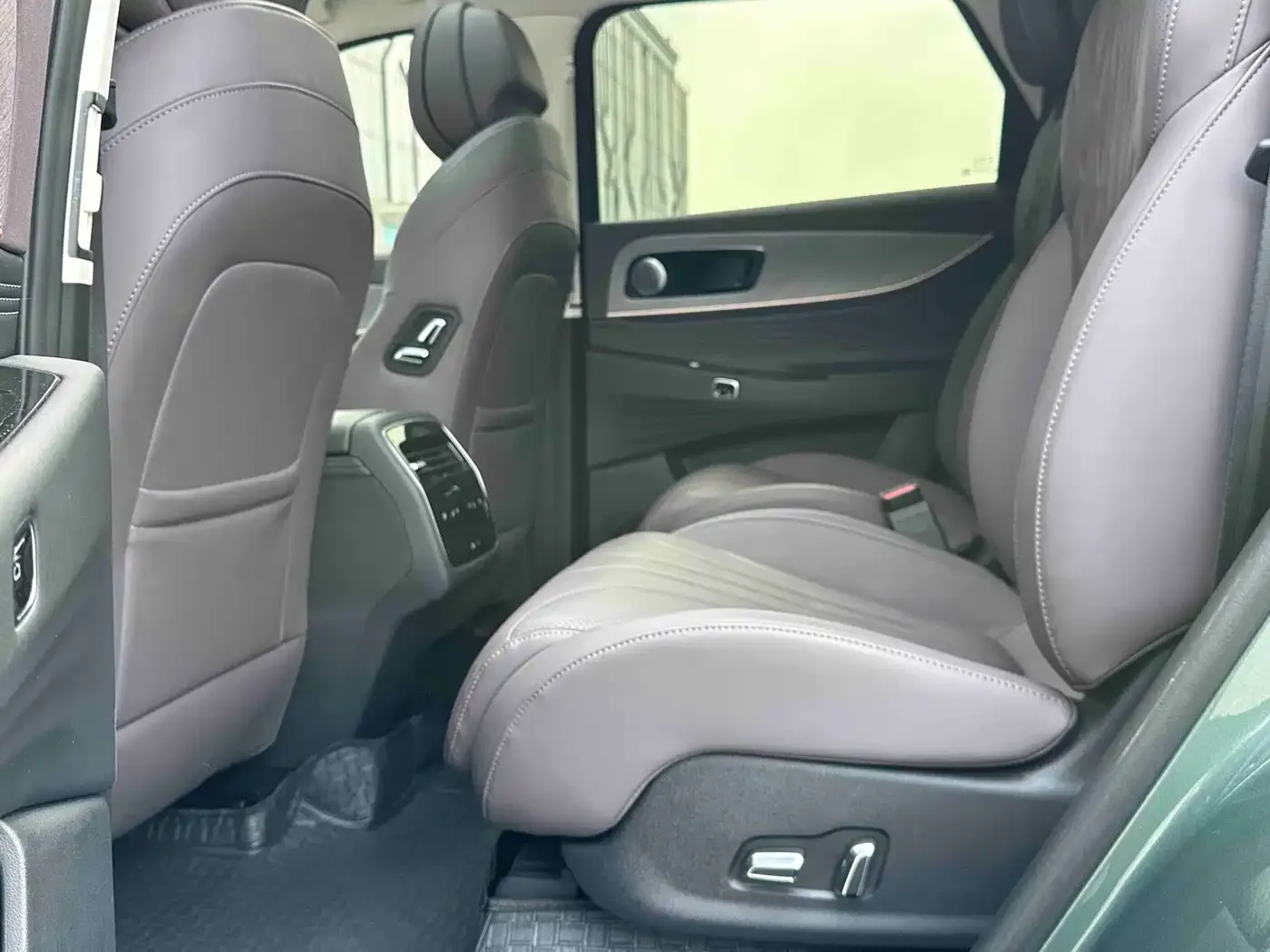 Chery Fengyun Fengyun T10 2024 210 Luxury Edition — Фото автомобиля 8