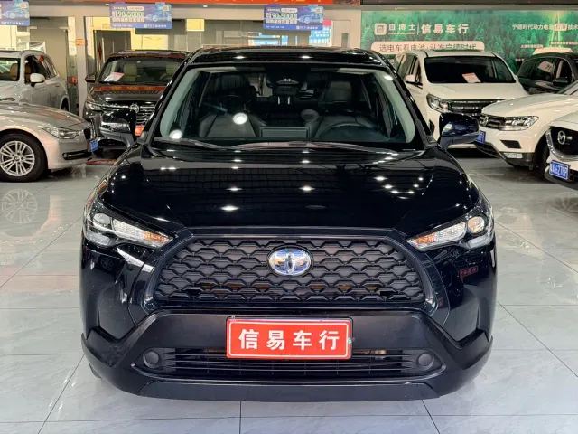 Toyota Corolla Cross — Фото автомобиля 2