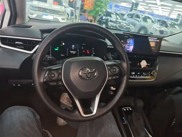 Toyota Corolla — Фото автомобиля 9