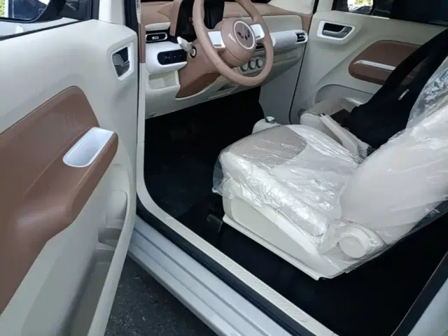 Wuling Hongguang Mini EV — Фото автомобиля 15