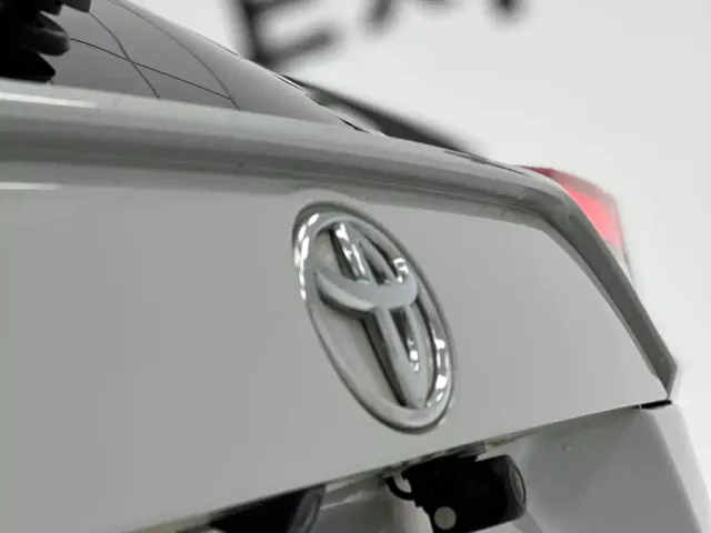 Toyota RAV4 — Фото автомобиля 12