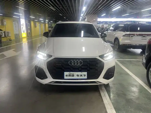 Audi Q5L — Фото автомобиля 3