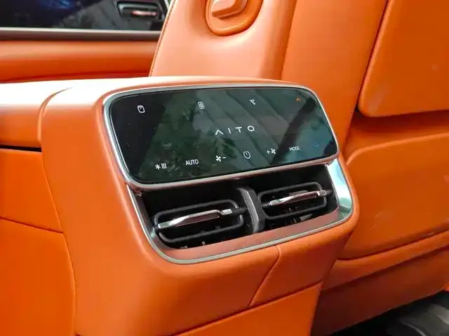Aito M7 — Фото автомобиля 9