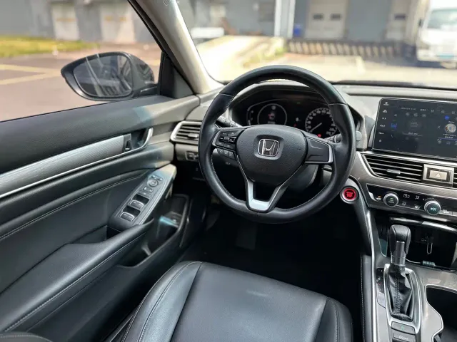 Honda Accord — Фото автомобиля 13
