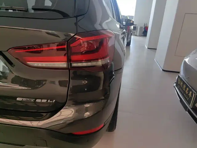 BMW X1 — Фото автомобиля 7