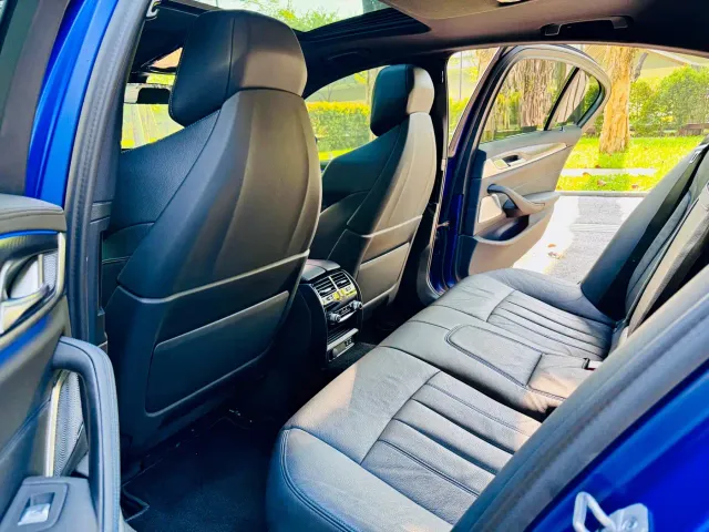 BMW 5 Series — Фото автомобиля 16