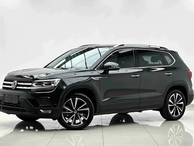 Фотография автомобиля — Volkswagen Tharu