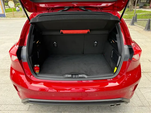 Ford Focus — Фото автомобиля 17