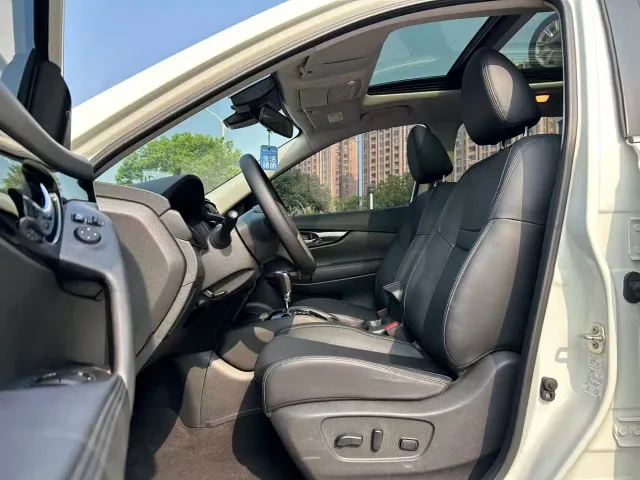 Nissan X-Trail — Фото автомобиля 6