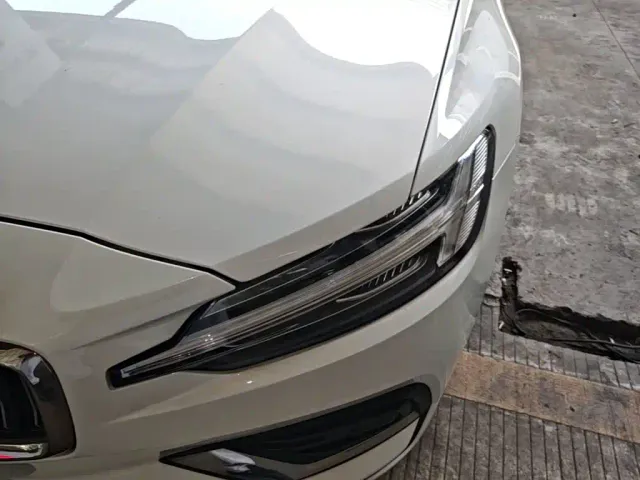 Volvo S60 — Фото автомобиля 23