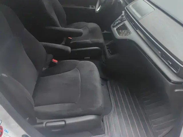 Honda Odyssey — Фото автомобиля 8