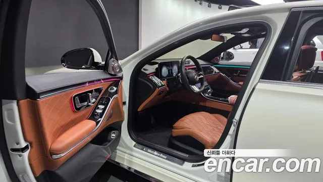 Mercedes-Benz S-Class — Фото автомобиля 10
