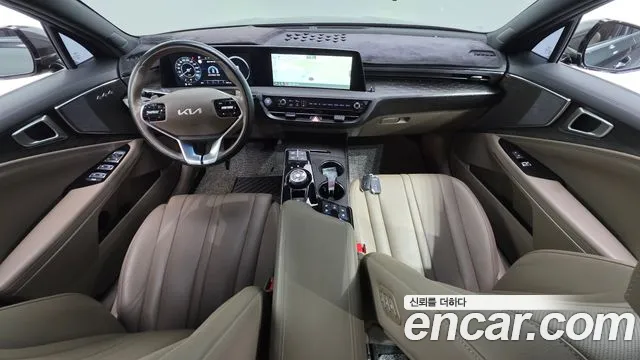 Kia K8 — Фото автомобиля 10