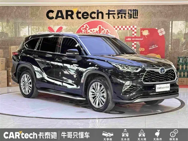 Toyota Highlander — Фото автомобиля 3