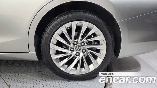 Lexus ES 7th Gen — Фото автомобиля 6